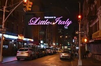 2 Bedrooms Flat In Little Italy Sleeps 7
