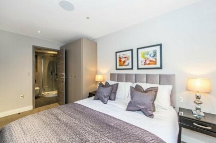 Lux St James Apartment by City Stay London