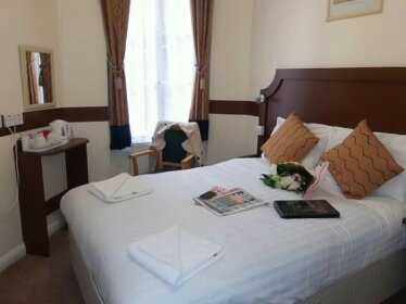 Victoria Station Hotel