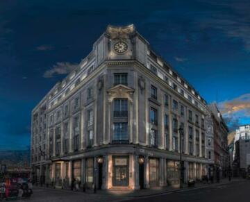 The Trafalgar St James London Curio Collection by Hilton